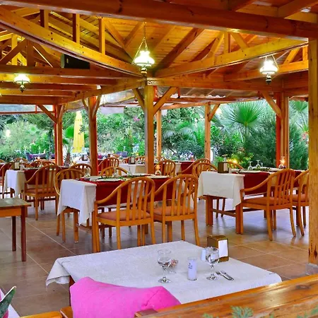 Margarita Hotel *